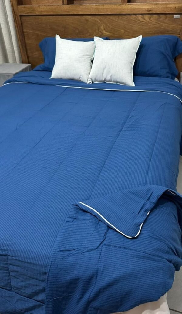 Cubrecama Rayas Casal/Queen