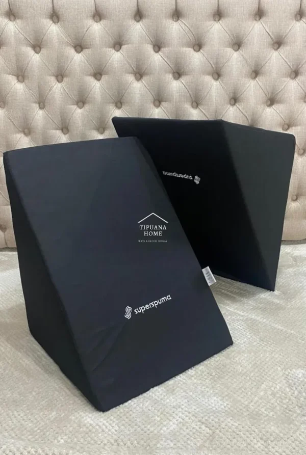 Almohada Comodín Triangular