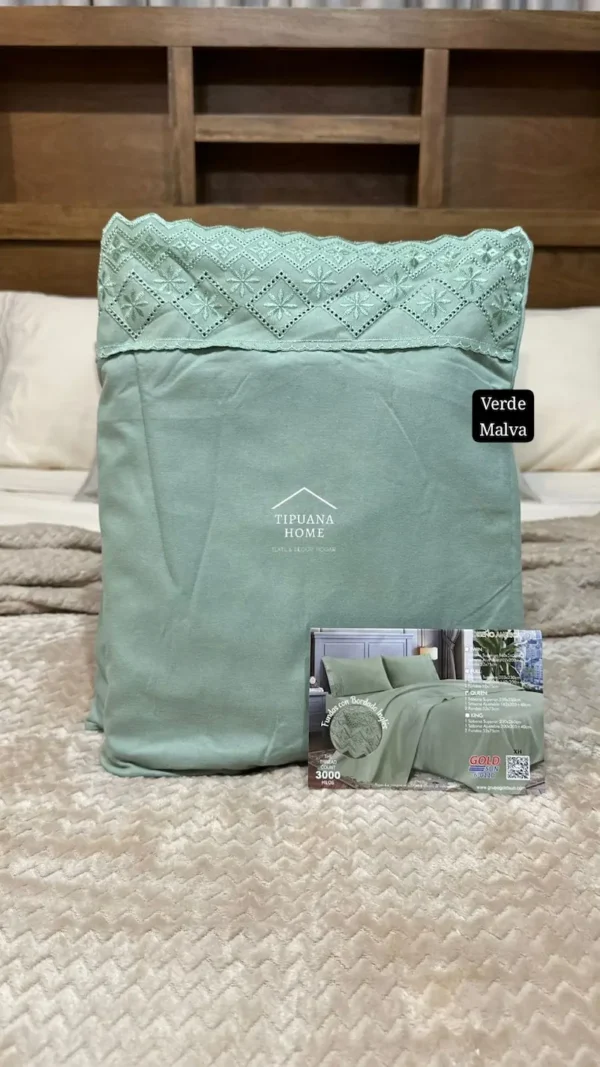 Juego de Sábanas 4pzas con Bordado