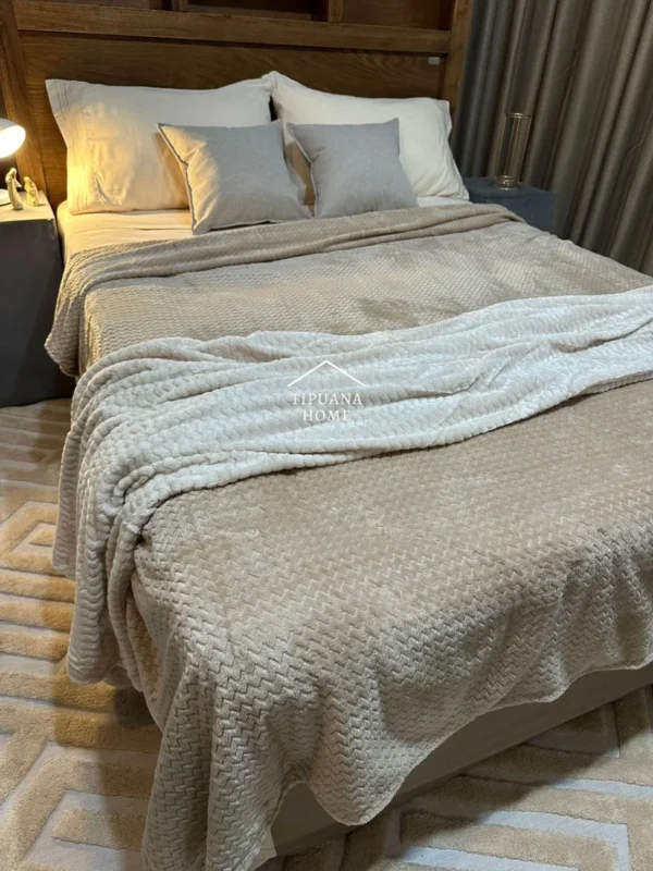 Mantas Finesse Ann y Val