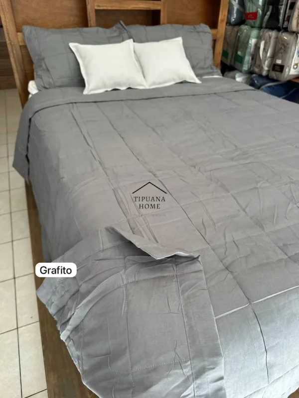 cubrecama-3pzas-casatex-grafito Cubrecama Queen 220 x 250cm
